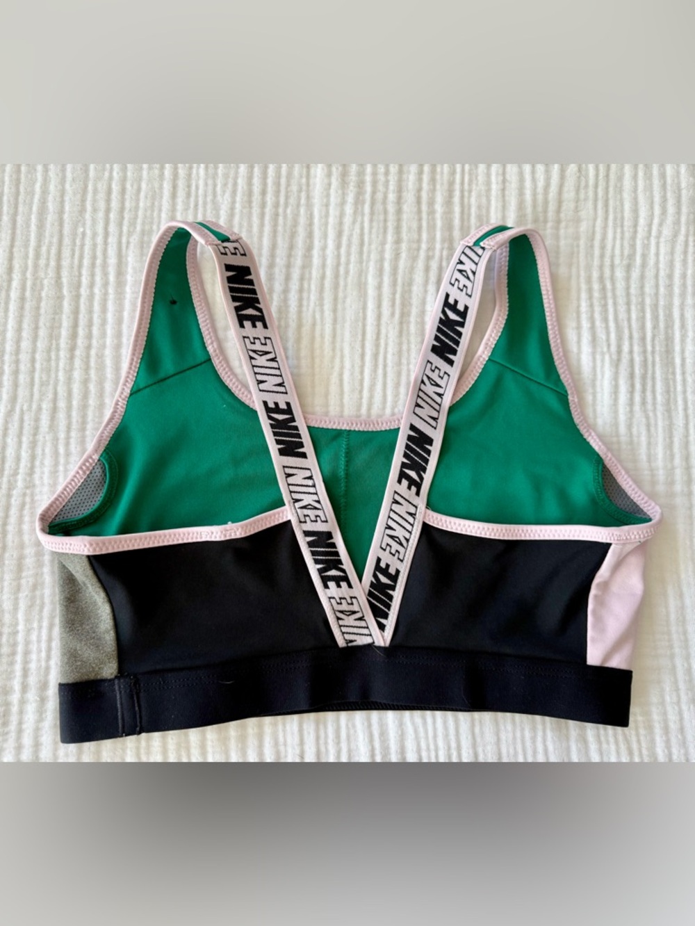 Nike Sport Distort Classic. Women's Medium Support Sports Bra - Picture 3 of 5